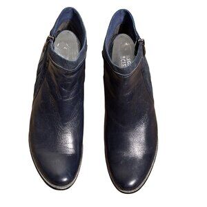 Regarde Le Ciel Navy Leather & Suede Ankle Boots W/ Zipper Closure & Block Heel